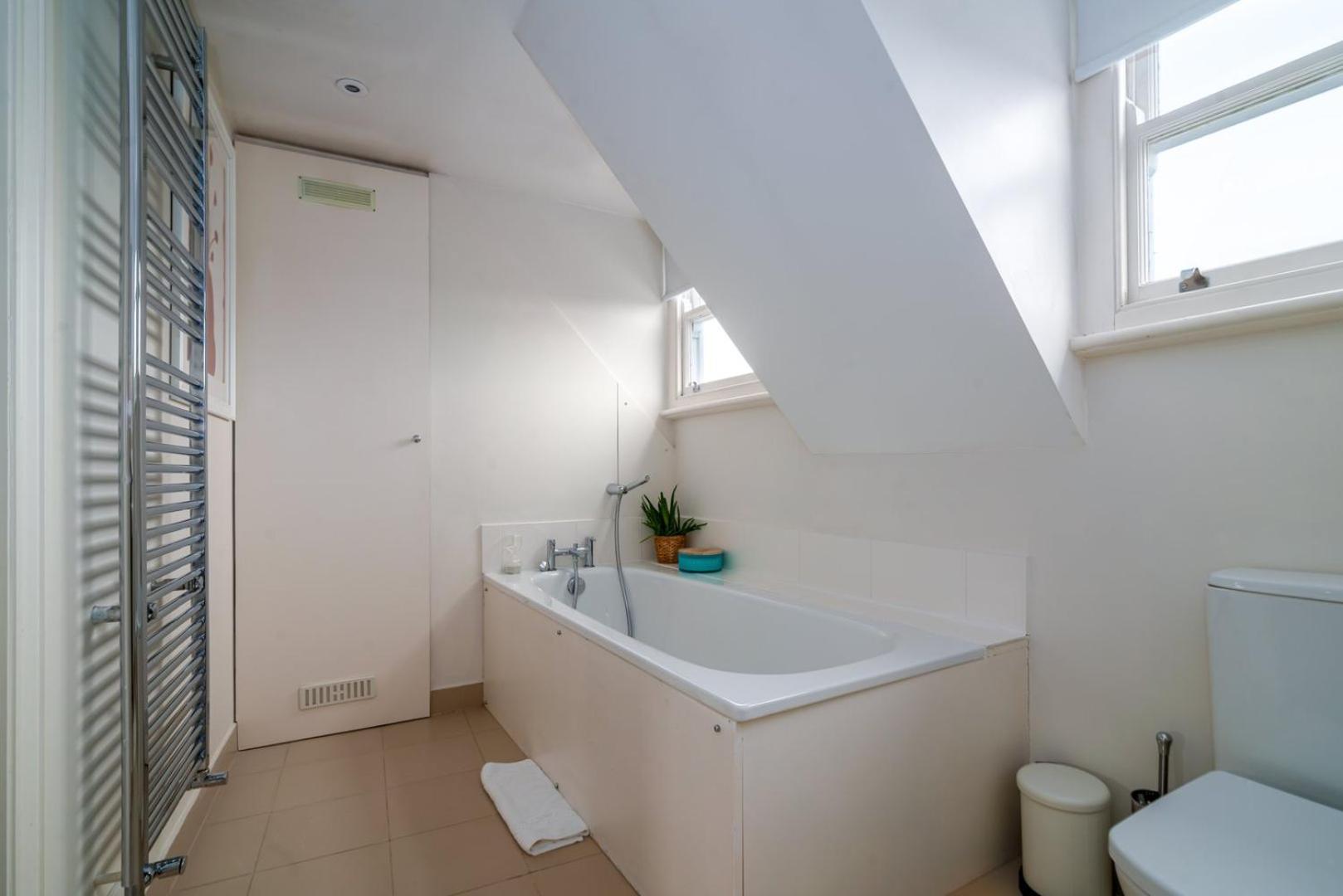 Guestready - Family Home With Garden For 6 London Exterior photo